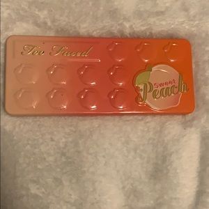 Too faced sweet peach